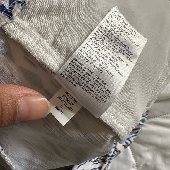 Chicos Brigitte Ikat Crops Size 12 - Picture 11 of 15